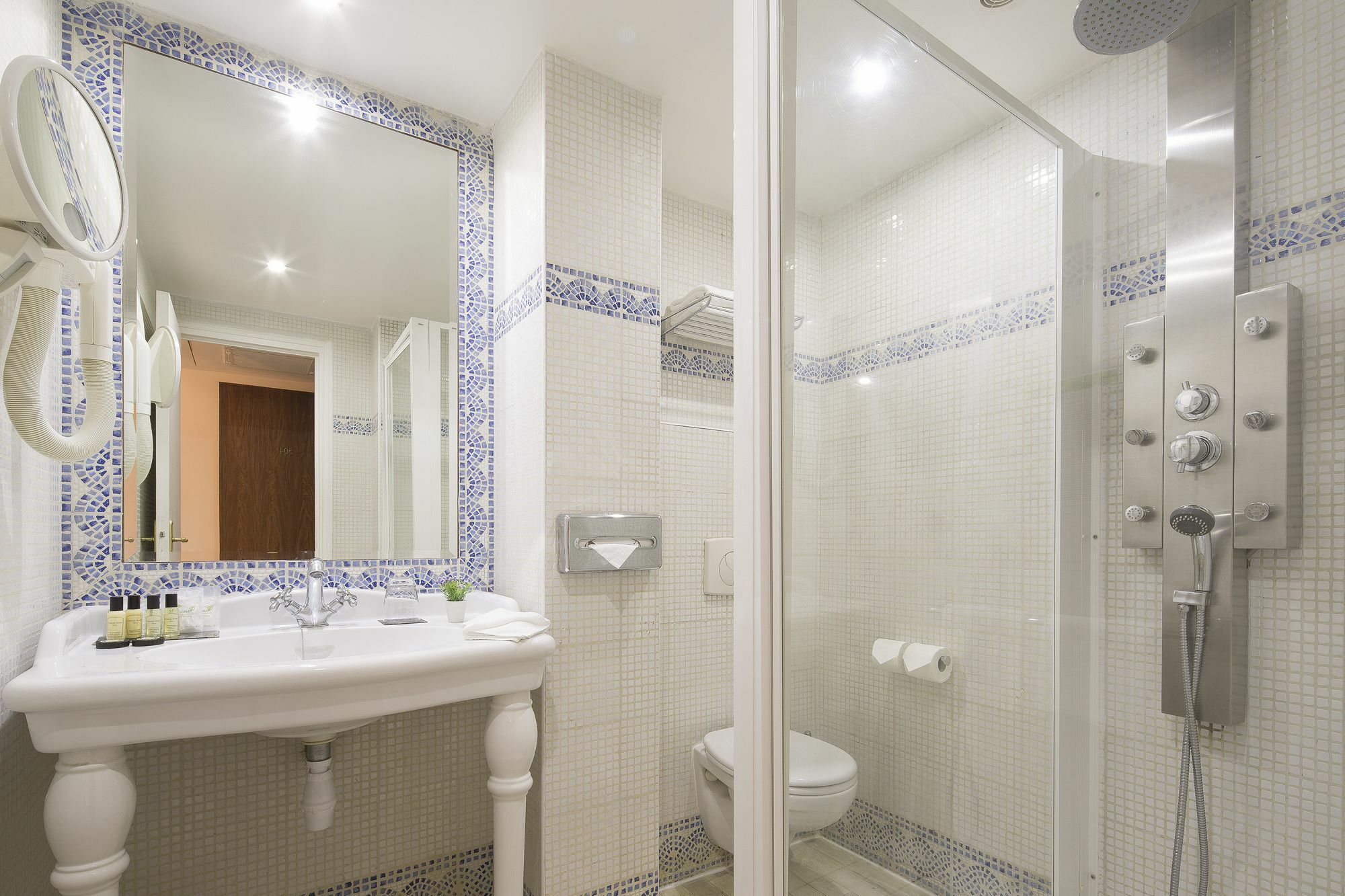 Hotel Kleber Paris & Spa ภายนอก รูปภาพ